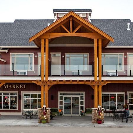 Hillcrest Farm Market B&B Kelowna Bagian luar foto